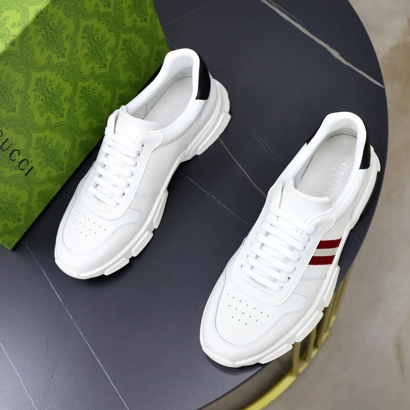 Ex-factory price: 540💰💰🙅‍♂️🙅‍♂️🙅‍♂️ Brand: GUCCI Standard code: 38-44 (45 customized) Grade: Same as the official website Material: Cowhide stitching Comfortable and breathable sheepskin lining Lightweight and wear-resistant sports outsole Style category: Men's fashionable casual shoes Running sports shoes Distinguished luxury brand elements Top luxury color: actual picture color